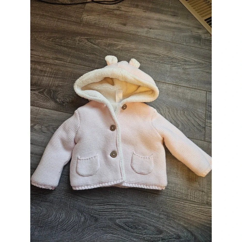 Carter's baby girl sherpa sweater 3‎ mos